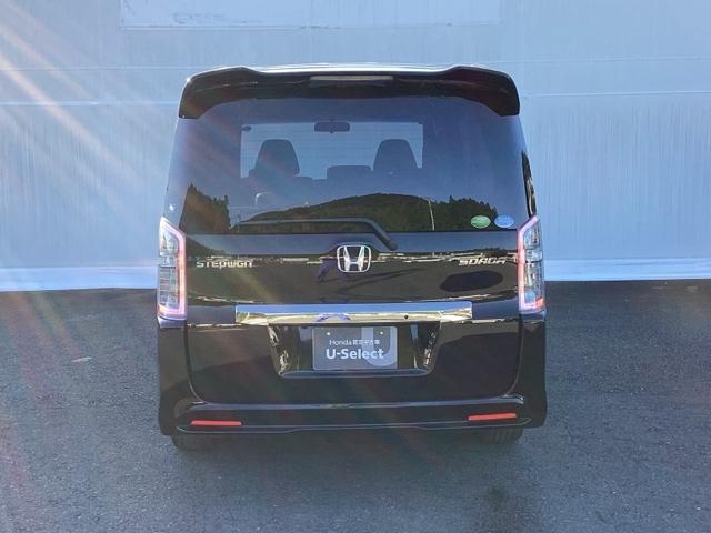 ステップワゴンスパーダ Ｚクールスピリット　メモリーナビ　リアカメラ　ＥＴＣ　バックカメ　ダブルエアコン　キーフリー　ナビＴＶ　横滑防止　フルオートエアコン　パワーウインドウ　Ａクルーズ　三列シート　運転席エアバック　パワステ　ＡＢＳ　エアロ（10枚目）