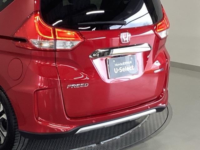 フリードハイブリッド ハイブリッド・クロスターホンダセンシング　純正メモリーナビ　両側電動スライドドア　両側Ｐスライドドア　ＵＳＢ　オートクルーズコントロール　記録簿　ＤＶＤ再生可能　ＬＥＤライト　ＡＢＳ　盗難防止　スマ－トキ－　ＶＳＡ　ウォークスルー　フルセグ（31枚目）