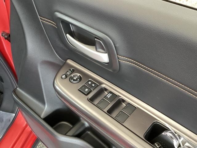 フリードハイブリッド ハイブリッド・クロスターホンダセンシング　純正メモリーナビ　両側電動スライドドア　両側Ｐスライドドア　ＵＳＢ　オートクルーズコントロール　記録簿　ＤＶＤ再生可能　ＬＥＤライト　ＡＢＳ　盗難防止　スマ－トキ－　ＶＳＡ　ウォークスルー　フルセグ（53枚目）