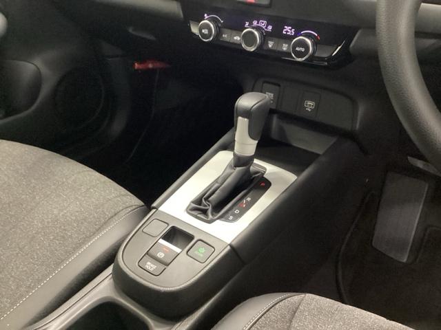 フィット ホーム 純正ナビ フルセグ リアカメラ 衝突軽減 ソナー USB接続 AAC 横滑り防止機能 サイドエアバック オートライト LEDライト クルーズコントロール パワーウィンドウ スマキー DVD ドラレコ(14枚目)