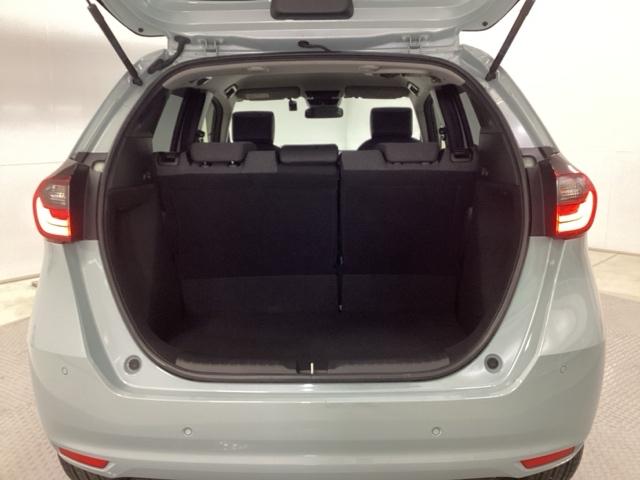 フィット ホーム 純正ナビ フルセグ リアカメラ 衝突軽減 ソナー USB接続 AAC 横滑り防止機能 サイドエアバック オートライト LEDライト クルーズコントロール パワーウィンドウ スマキー DVD ドラレコ(19枚目)