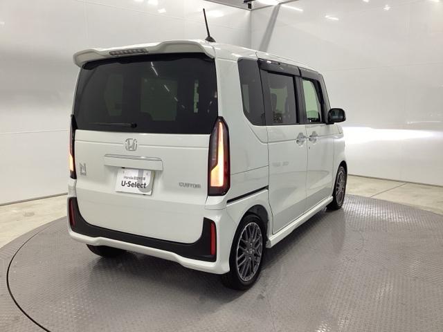 N-BOXカスタム ターボ 純正ナビ フルセグ リアカメラ イモビライザー 衝突被害軽減 ベンチシート キーフリー Pセンサー ESC パワステ 両席エアバック サイドエアバッグ ターボ車 USB接続 Aライト スマキー Bカメ(8枚目)