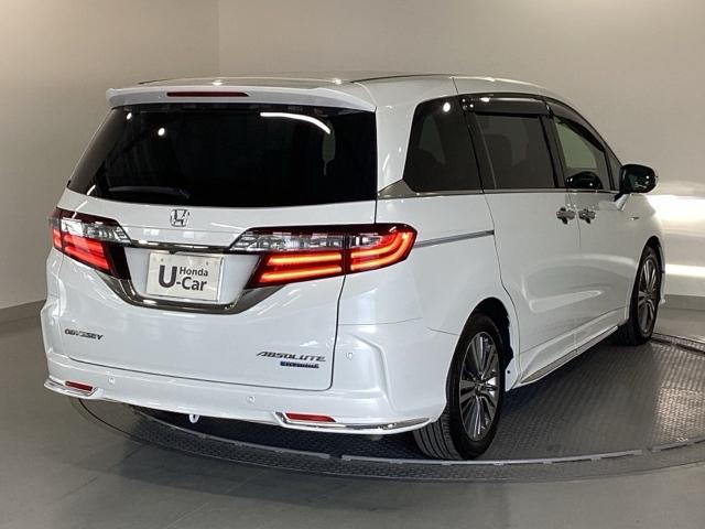 オデッセイハイブリッド ハイブリッドアブソルート・ホンダセンシング　純正メモリーナビ　パワーシート　ＥＴＣ　サイドカーテンエアバック　リアカメラ　Ｐシート　フルオートエアコン　ＡＢＳ　キーレス　ＶＳＡ　Ｗエアバッグ　ＬＥＤライト　３列シート　パワーウィンドウ　ナビＴＶ（8枚目）