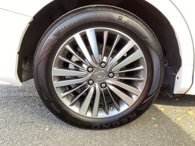 オデッセイハイブリッド ハイブリッドアブソルート・ホンダセンシング　純正メモリーナビ　パワーシート　ＥＴＣ　サイドカーテンエアバック　リアカメラ　Ｐシート　フルオートエアコン　ＡＢＳ　キーレス　ＶＳＡ　Ｗエアバッグ　ＬＥＤライト　３列シート　パワーウィンドウ　ナビＴＶ（22枚目）