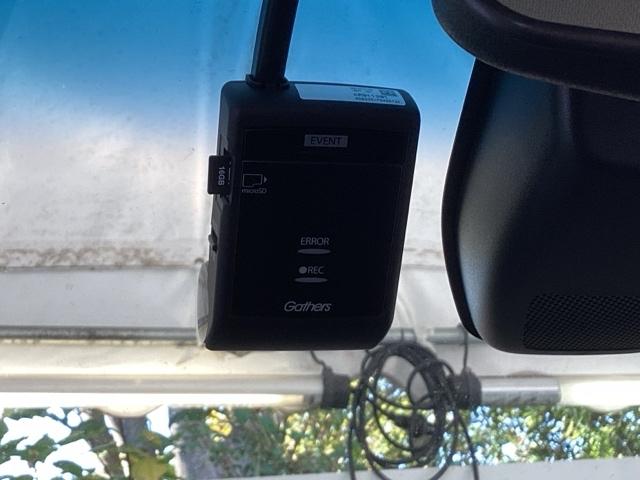 オデッセイハイブリッド ハイブリッドアブソルート・ホンダセンシング　純正メモリーナビ　パワーシート　ＥＴＣ　サイドカーテンエアバック　リアカメラ　Ｐシート　フルオートエアコン　ＡＢＳ　キーレス　ＶＳＡ　Ｗエアバッグ　ＬＥＤライト　３列シート　パワーウィンドウ　ナビＴＶ（51枚目）