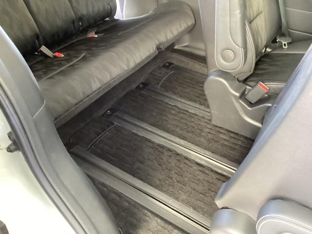 オデッセイハイブリッド ハイブリッドアブソルート・ホンダセンシング　純正メモリーナビ　パワーシート　ＥＴＣ　サイドカーテンエアバック　リアカメラ　Ｐシート　フルオートエアコン　ＡＢＳ　キーレス　ＶＳＡ　Ｗエアバッグ　ＬＥＤライト　３列シート　パワーウィンドウ　ナビＴＶ（65枚目）