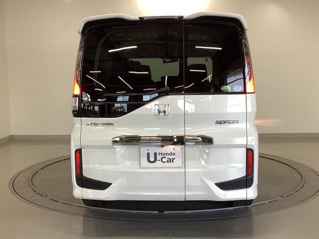 ステップワゴンスパーダ スパーダ・クールスピリットホンダセンシング　純正ナビ　フルセグ　リア席モニター　サイドエアバック　スマートキ　左右電動スライドドア　バックモニタ　地ＴＶ　ナビ＆ＴＶ　助手席エアバッグ　ＡＡＣ　横滑り防止機能　ターボ車　シートヒータ　ＡＢＳ（9枚目）
