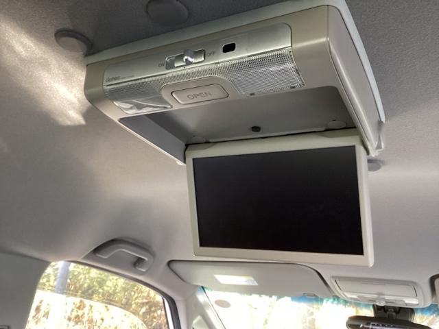 ステップワゴンスパーダ スパーダ・クールスピリットホンダセンシング　純正ナビ　フルセグ　リア席モニター　サイドエアバック　スマートキ　左右電動スライドドア　バックモニタ　地ＴＶ　ナビ＆ＴＶ　助手席エアバッグ　ＡＡＣ　横滑り防止機能　ターボ車　シートヒータ　ＡＢＳ（19枚目）