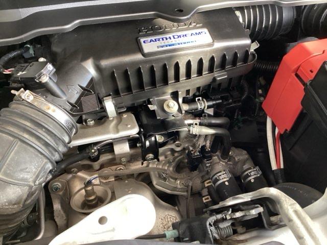 ステップワゴンスパーダ スパーダ・クールスピリットホンダセンシング　純正ナビ　フルセグ　リア席モニター　サイドエアバック　スマートキ　左右電動スライドドア　バックモニタ　地ＴＶ　ナビ＆ＴＶ　助手席エアバッグ　ＡＡＣ　横滑り防止機能　ターボ車　シートヒータ　ＡＢＳ（26枚目）