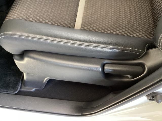 ステップワゴンスパーダ スパーダ・クールスピリットホンダセンシング　純正ナビ　フルセグ　リア席モニター　サイドエアバック　スマートキ　左右電動スライドドア　バックモニタ　地ＴＶ　ナビ＆ＴＶ　助手席エアバッグ　ＡＡＣ　横滑り防止機能　ターボ車　シートヒータ　ＡＢＳ（42枚目）