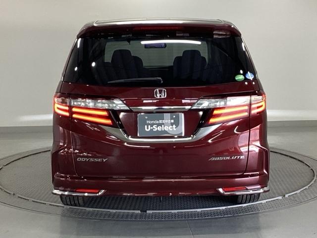 オデッセイ アブソルート・ホンダセンシング　オーディオレス　両側電動スライドドア　ＬＥＤヘッドランプ　ｉストップ　キーフリー　バックモニター　Ｐシート　オートクルーズコントロール　ウォークスルー　サイドエアバッグ　オートエアコン　横滑り防止装置（9枚目）