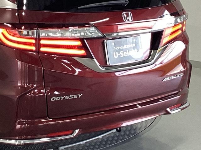オデッセイ アブソルート・ホンダセンシング　オーディオレス　両側電動スライドドア　ＬＥＤヘッドランプ　ｉストップ　キーフリー　バックモニター　Ｐシート　オートクルーズコントロール　ウォークスルー　サイドエアバッグ　オートエアコン　横滑り防止装置（29枚目）