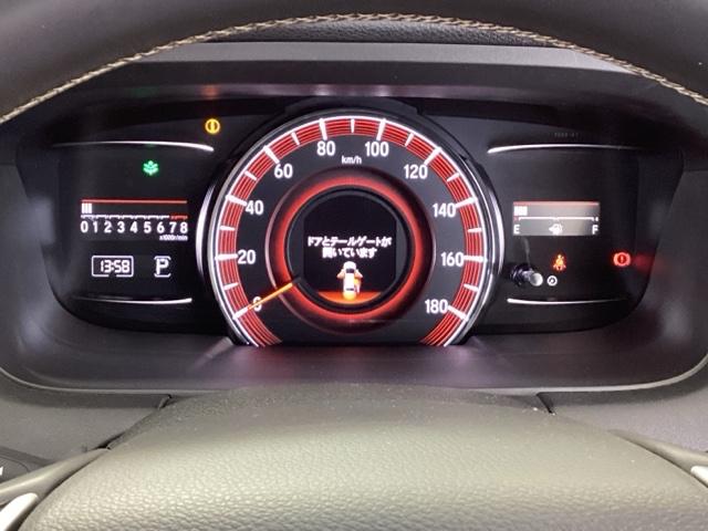 オデッセイ アブソルート・ホンダセンシング　オーディオレス　両側電動スライドドア　ＬＥＤヘッドランプ　ｉストップ　キーフリー　バックモニター　Ｐシート　オートクルーズコントロール　ウォークスルー　サイドエアバッグ　オートエアコン　横滑り防止装置（42枚目）