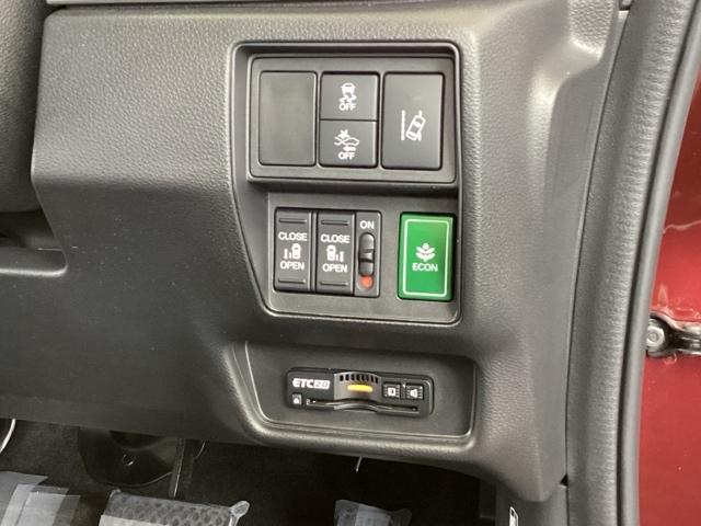 オデッセイ アブソルート・ホンダセンシング　オーディオレス　両側電動スライドドア　ＬＥＤヘッドランプ　ｉストップ　キーフリー　バックモニター　Ｐシート　オートクルーズコントロール　ウォークスルー　サイドエアバッグ　オートエアコン　横滑り防止装置（43枚目）