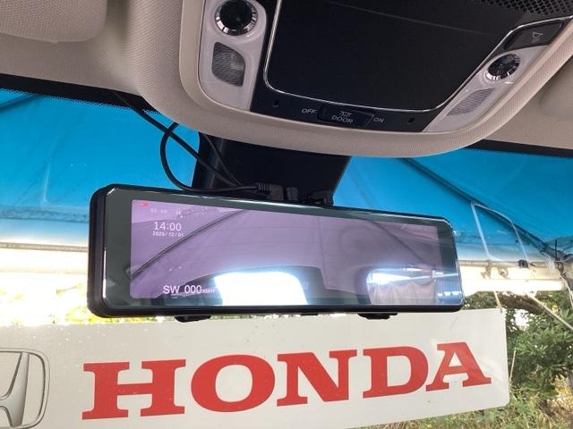 オデッセイ アブソルート・ホンダセンシング　オーディオレス　両側電動スライドドア　ＬＥＤヘッドランプ　ｉストップ　キーフリー　バックモニター　Ｐシート　オートクルーズコントロール　ウォークスルー　サイドエアバッグ　オートエアコン　横滑り防止装置（46枚目）