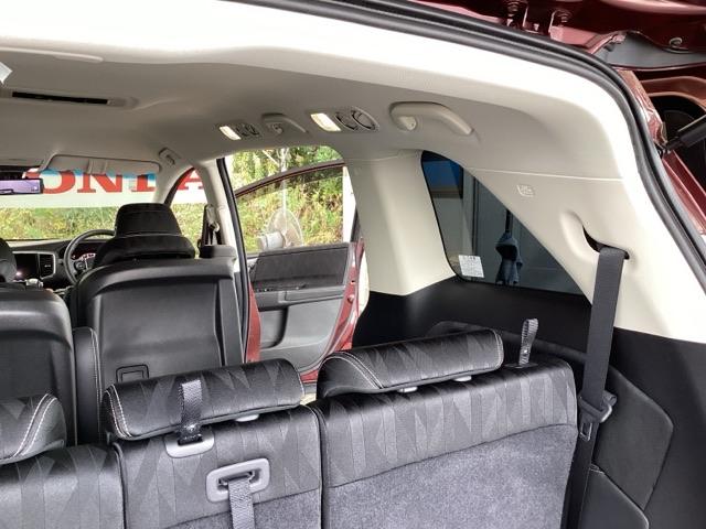 オデッセイ アブソルート・ホンダセンシング　オーディオレス　両側電動スライドドア　ＬＥＤヘッドランプ　ｉストップ　キーフリー　バックモニター　Ｐシート　オートクルーズコントロール　ウォークスルー　サイドエアバッグ　オートエアコン　横滑り防止装置（61枚目）