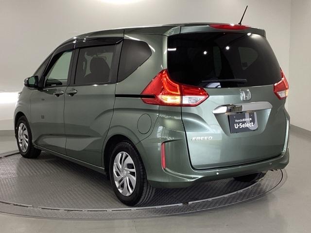 フリード Ｇ　純正ナビ　フルセグ　リアカメラ　Ａクルーズ　３列シート　ＬＥＤヘッドライト　パワーウインドウ　Ｒカメラ　イモビ　ＶＳＡ　ＵＳＢ　エアコン　エアバッグ　スマートキー　ＥＣＯＮモード　シ－トヒ－タ－（10枚目）