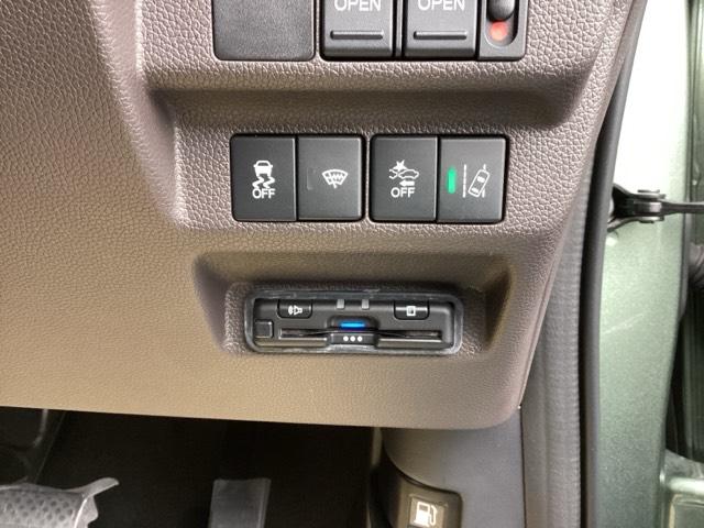 フリード Ｇ　純正ナビ　フルセグ　リアカメラ　Ａクルーズ　３列シート　ＬＥＤヘッドライト　パワーウインドウ　Ｒカメラ　イモビ　ＶＳＡ　ＵＳＢ　エアコン　エアバッグ　スマートキー　ＥＣＯＮモード　シ－トヒ－タ－（17枚目）