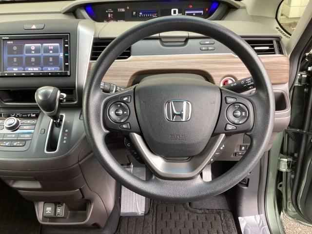 フリード Ｇ　純正ナビ　フルセグ　リアカメラ　Ａクルーズ　３列シート　ＬＥＤヘッドライト　パワーウインドウ　Ｒカメラ　イモビ　ＶＳＡ　ＵＳＢ　エアコン　エアバッグ　スマートキー　ＥＣＯＮモード　シ－トヒ－タ－（18枚目）