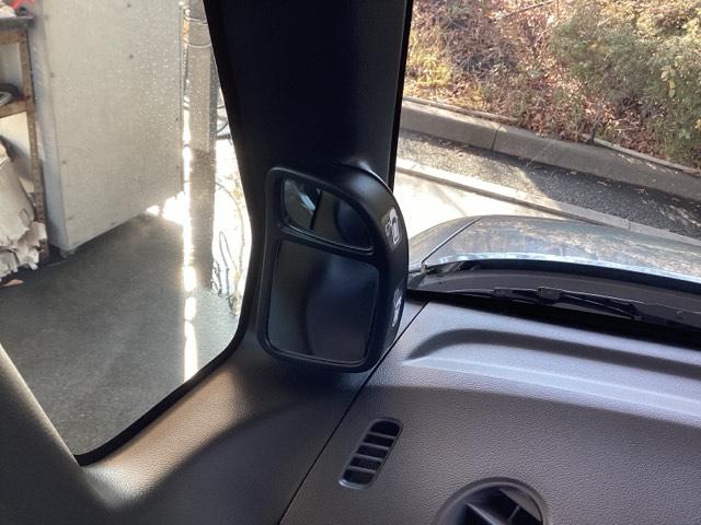 Ｎ－ＢＯＸカスタム Ｇ・ターボＬパッケージ　純正ナビ　フルセグ　リアカメラ　ＡＵＴＯエアコン　ナビＴＶ　地デジテレビ　Ｂカメ　サイドカーテンエアバック　盗難警報装置　横滑防止装置　ＰＳ　ＰＷ　ターボエンジン　運転席エアバッグ　ＥＴＣ付き　ＡＢＳ（41枚目）