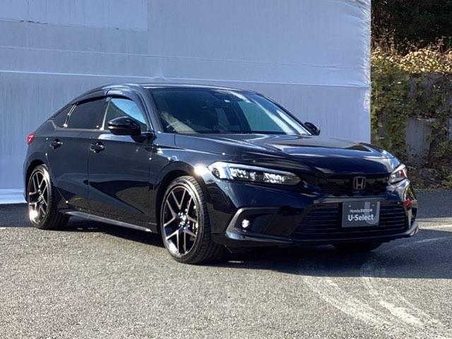 シビック ｅ：ＨＥＶ　ＨｏｎｄａＣＯＮＮＥＣＴディスプレイ　盗難防止システム　クリアランスソナー　オートクルーズコントロール　地デジフルセグ　後カメラ　ＵＳＢポート　パワーステアリング　パワーシート　ＬＥＤライト　エアコン（7枚目）