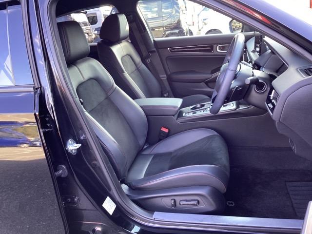 シビック ｅ：ＨＥＶ　ＨｏｎｄａＣＯＮＮＥＣＴディスプレイ　盗難防止システム　クリアランスソナー　オートクルーズコントロール　地デジフルセグ　後カメラ　ＵＳＢポート　パワーステアリング　パワーシート　ＬＥＤライト　エアコン（22枚目）