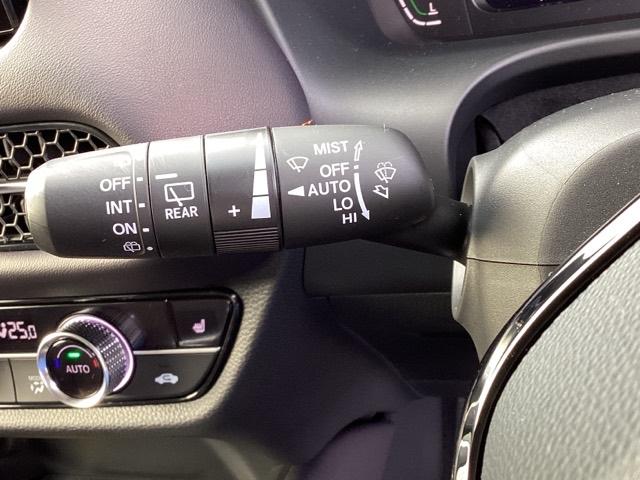 ＺＲ－Ｖ ｅ：ＨＥＶＺ　ＨｏｎｄａＣＯＮＮＥＣＴディスプレイ　レザー　Ｂカメラ　サイドエアバック　パワ－シ－ト　ナビＴＶ　ＬＥＤヘッドライト　ＵＳＢ接続　地デジ　Ｓヒーター　サポカー　ＥＴＣ車載器　パワーステアリング　イモビ（15枚目）