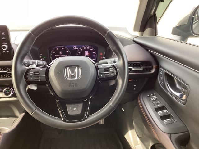 ＺＲ－Ｖ ｅ：ＨＥＶＺ　ＨｏｎｄａＣＯＮＮＥＣＴディスプレイ　レザー　Ｂカメラ　サイドエアバック　パワ－シ－ト　ナビＴＶ　ＬＥＤヘッドライト　ＵＳＢ接続　地デジ　Ｓヒーター　サポカー　ＥＴＣ車載器　パワーステアリング　イモビ（17枚目）