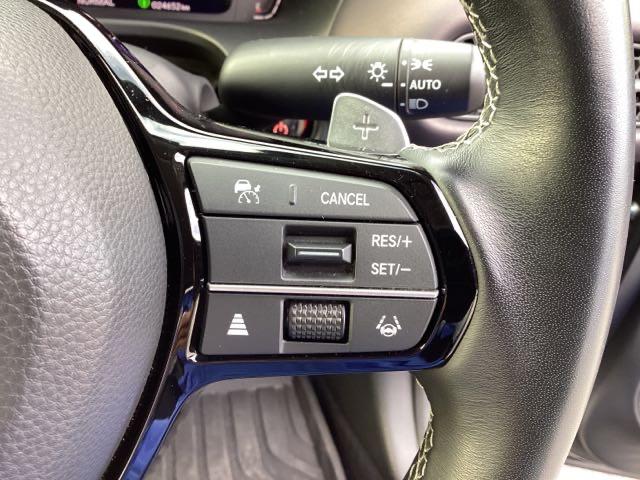 ＺＲ－Ｖ ｅ：ＨＥＶＺ　ＨｏｎｄａＣＯＮＮＥＣＴディスプレイ　レザー　Ｂカメラ　サイドエアバック　パワ－シ－ト　ナビＴＶ　ＬＥＤヘッドライト　ＵＳＢ接続　地デジ　Ｓヒーター　サポカー　ＥＴＣ車載器　パワーステアリング　イモビ（18枚目）