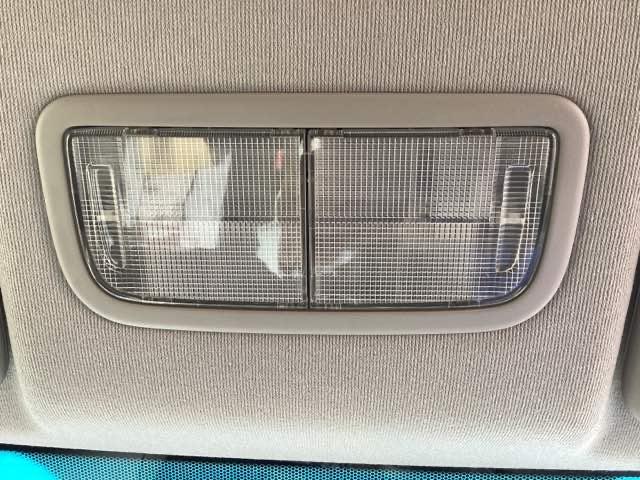 フィットハイブリッド スマートセレクション　メモリーナビ　ＥＴＣ　リアカメラ　ＤＶＤ　スマートキー　オートクルーズコントロール　イモビ　バックカメラ　キーフリー　オートエアコン　ＡＢＳ　パワーウィンドウ　パワーステアリング　ＶＳＡ　ナビＴＶ（28枚目）