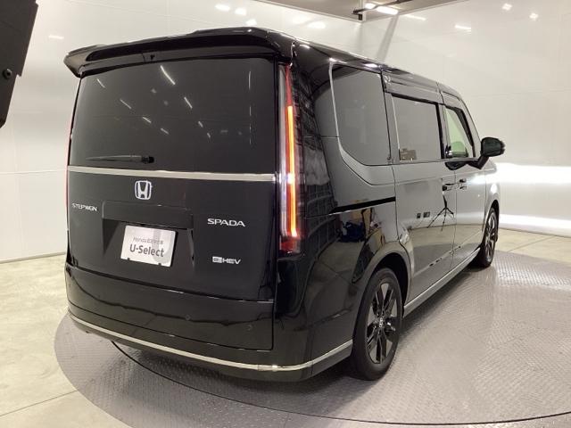 ステップワゴン ｅ：ＨＥＶスパーダ　ＨｏｎｄａＣＯＮＮＥＣＴ対応純正メモリーナビ　リア席モニター　フルオートエアコン　ＥＳＣ　シートヒータ　オートライト　キーフリー　ＬＥＤヘッドランプ　イモビ　ＡＢＳ　リアカメラ　スマートキ　３列シート（8枚目）