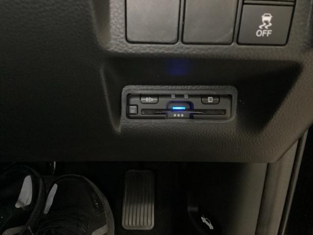 ステップワゴン ｅ：ＨＥＶスパーダ　ＨｏｎｄａＣＯＮＮＥＣＴ対応純正メモリーナビ　リア席モニター　フルオートエアコン　ＥＳＣ　シートヒータ　オートライト　キーフリー　ＬＥＤヘッドランプ　イモビ　ＡＢＳ　リアカメラ　スマートキ　３列シート（14枚目）