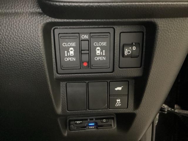 ステップワゴン ｅ：ＨＥＶスパーダ　ＨｏｎｄａＣＯＮＮＥＣＴ対応純正メモリーナビ　リア席モニター　フルオートエアコン　ＥＳＣ　シートヒータ　オートライト　キーフリー　ＬＥＤヘッドランプ　イモビ　ＡＢＳ　リアカメラ　スマートキ　３列シート（28枚目）