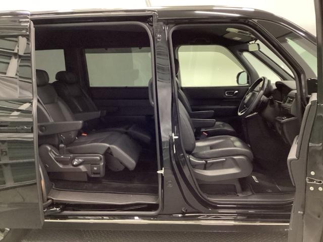 ステップワゴン ｅ：ＨＥＶスパーダ　ＨｏｎｄａＣＯＮＮＥＣＴ対応純正メモリーナビ　リア席モニター　フルオートエアコン　ＥＳＣ　シートヒータ　オートライト　キーフリー　ＬＥＤヘッドランプ　イモビ　ＡＢＳ　リアカメラ　スマートキ　３列シート（31枚目）