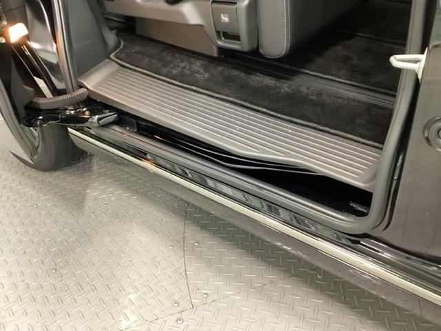 ステップワゴン ｅ：ＨＥＶスパーダ　ＨｏｎｄａＣＯＮＮＥＣＴ対応純正メモリーナビ　リア席モニター　フルオートエアコン　ＥＳＣ　シートヒータ　オートライト　キーフリー　ＬＥＤヘッドランプ　イモビ　ＡＢＳ　リアカメラ　スマートキ　３列シート（32枚目）