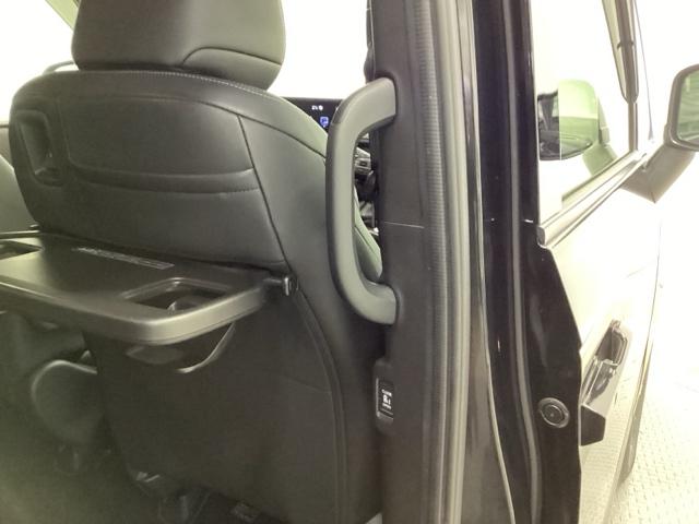 ステップワゴン ｅ：ＨＥＶスパーダ　ＨｏｎｄａＣＯＮＮＥＣＴ対応純正メモリーナビ　リア席モニター　フルオートエアコン　ＥＳＣ　シートヒータ　オートライト　キーフリー　ＬＥＤヘッドランプ　イモビ　ＡＢＳ　リアカメラ　スマートキ　３列シート（33枚目）