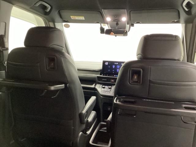 ステップワゴン ｅ：ＨＥＶスパーダ　ＨｏｎｄａＣＯＮＮＥＣＴ対応純正メモリーナビ　リア席モニター　フルオートエアコン　ＥＳＣ　シートヒータ　オートライト　キーフリー　ＬＥＤヘッドランプ　イモビ　ＡＢＳ　リアカメラ　スマートキ　３列シート（34枚目）