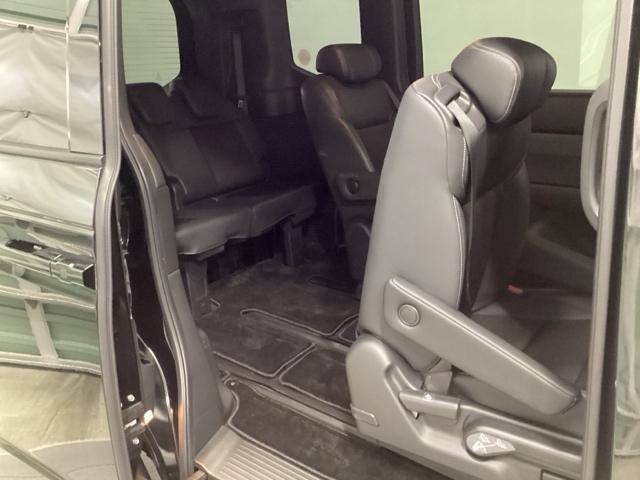 ステップワゴン ｅ：ＨＥＶスパーダ　ＨｏｎｄａＣＯＮＮＥＣＴ対応純正メモリーナビ　リア席モニター　フルオートエアコン　ＥＳＣ　シートヒータ　オートライト　キーフリー　ＬＥＤヘッドランプ　イモビ　ＡＢＳ　リアカメラ　スマートキ　３列シート（39枚目）