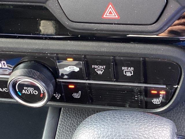 Ｎ－ＢＯＸカスタム Ｌ　メモリーナビ　ドラレコ　リアカメラ　Ｐソナー　サイドエアバッグ　ナビＴＶ　Ａストップ　シートヒータ　ベンチシート　点検記録簿　キーフリーシステム　ＬＥＤライト　クルーズコントロール　ＡＣ　スマキー（16枚目）