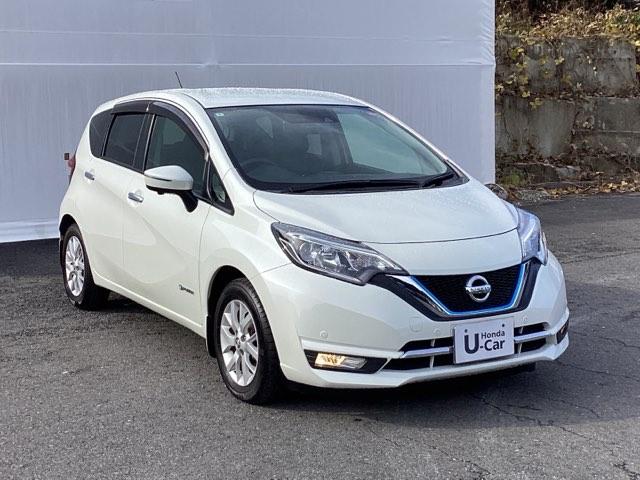 ノート ｅ－パワーメダリスト　メモリーナビ　リアカメラ　ＥＴＣ　被害軽減ブレーキ　ＤＶＤ再生可　ＴＶナビ　ＶＤＣ　ドライブレコーダ　バックモニター　クルコン　フロントカメラ　インテリキー　盗難防止装置　ＬＥＤランプ　キーフリー（8枚目）