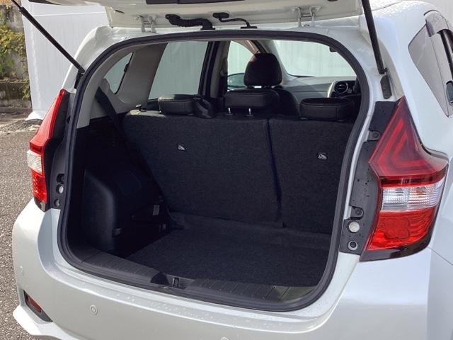 ノート ｅ－パワーメダリスト　メモリーナビ　リアカメラ　ＥＴＣ　被害軽減ブレーキ　ＤＶＤ再生可　ＴＶナビ　ＶＤＣ　ドライブレコーダ　バックモニター　クルコン　フロントカメラ　インテリキー　盗難防止装置　ＬＥＤランプ　キーフリー（19枚目）