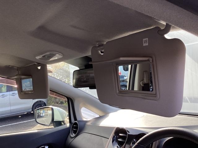 ノート ｅ－パワーメダリスト　メモリーナビ　リアカメラ　ＥＴＣ　被害軽減ブレーキ　ＤＶＤ再生可　ＴＶナビ　ＶＤＣ　ドライブレコーダ　バックモニター　クルコン　フロントカメラ　インテリキー　盗難防止装置　ＬＥＤランプ　キーフリー（32枚目）