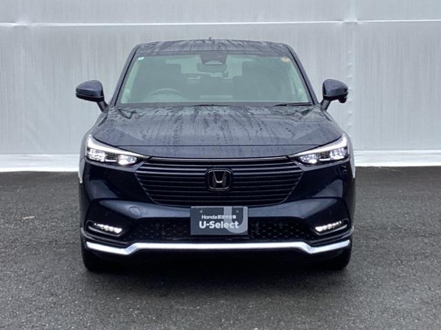 ヴェゼル ｅ：ＨＥＶＺ　メモリーナビ　ＥＴＣ　リアカメラ　衝突回避支援ブレーキ機能　パノラミックビューモニター　スマキ　Ｐトランク　フルオートエアコン　エアバッグ　両席エアバック　Ｒカメ　記録簿付　パワーウィンドウ　ソナー（7枚目）