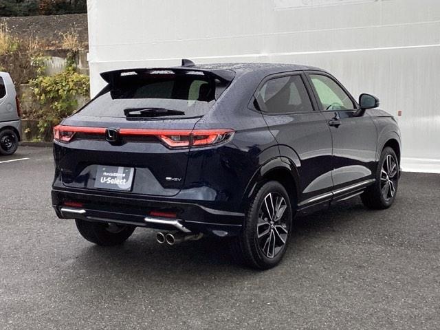 ヴェゼル ｅ：ＨＥＶＺ　メモリーナビ　ＥＴＣ　リアカメラ　衝突回避支援ブレーキ機能　パノラミックビューモニター　スマキ　Ｐトランク　フルオートエアコン　エアバッグ　両席エアバック　Ｒカメ　記録簿付　パワーウィンドウ　ソナー（9枚目）