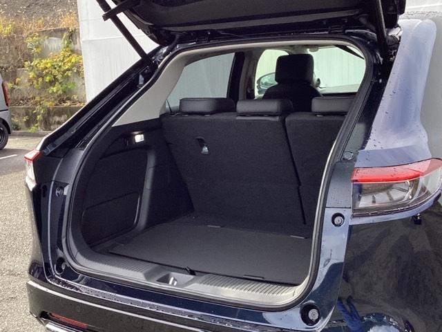 ヴェゼル ｅ：ＨＥＶＺ　メモリーナビ　ＥＴＣ　リアカメラ　衝突回避支援ブレーキ機能　パノラミックビューモニター　スマキ　Ｐトランク　フルオートエアコン　エアバッグ　両席エアバック　Ｒカメ　記録簿付　パワーウィンドウ　ソナー（20枚目）