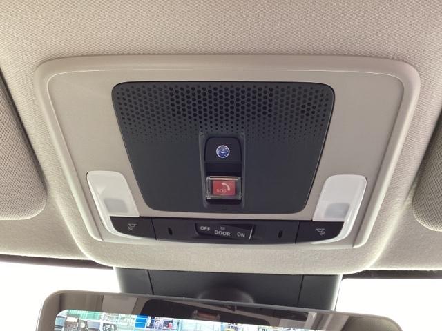 ヴェゼル ｅ：ＨＥＶＺ　メモリーナビ　ＥＴＣ　リアカメラ　衝突回避支援ブレーキ機能　パノラミックビューモニター　スマキ　Ｐトランク　フルオートエアコン　エアバッグ　両席エアバック　Ｒカメ　記録簿付　パワーウィンドウ　ソナー（29枚目）