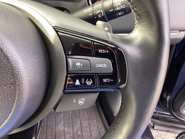 ヴェゼル ｅ：ＨＥＶＺ　メモリーナビ　ＥＴＣ　リアカメラ　衝突回避支援ブレーキ機能　パノラミックビューモニター　スマキ　Ｐトランク　フルオートエアコン　エアバッグ　両席エアバック　Ｒカメ　記録簿付　パワーウィンドウ　ソナー（36枚目）