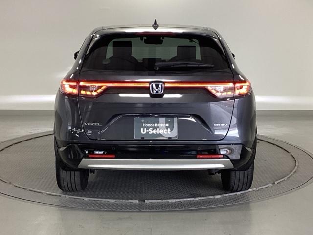 ヴェゼル ｅ：ＨＥＶＺ　純正メモリーナビ　ドラレコ　リアカメラ　衝突回避支援ブレーキ機能　スマキ　フルオートエアコン　Ｄレコ　エアバッグ　両席エアバック　Ｒカメ　記録簿付　パワーウィンドウ　ＬＥＤランプ　ソナー　クルーズＣ（9枚目）