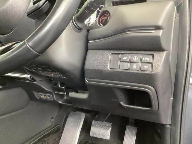 ヴェゼル ｅ：ＨＥＶＺ　純正メモリーナビ　ドラレコ　リアカメラ　衝突回避支援ブレーキ機能　スマキ　フルオートエアコン　Ｄレコ　エアバッグ　両席エアバック　Ｒカメ　記録簿付　パワーウィンドウ　ＬＥＤランプ　ソナー　クルーズＣ（15枚目）