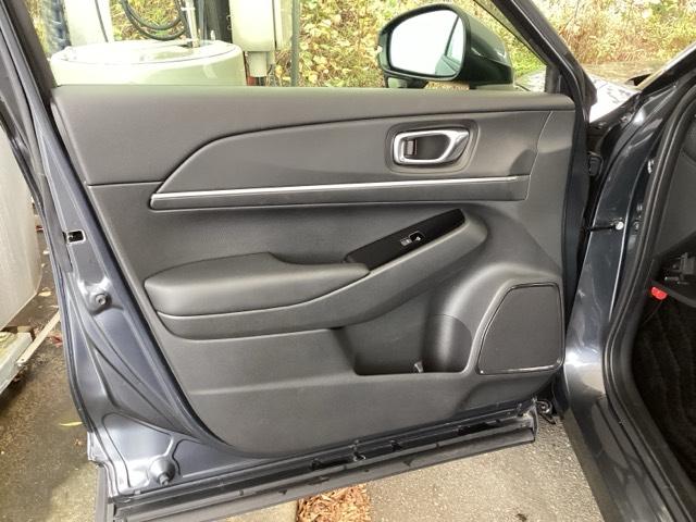 ヴェゼル ｅ：ＨＥＶＺ　純正メモリーナビ　ドラレコ　リアカメラ　衝突回避支援ブレーキ機能　スマキ　フルオートエアコン　Ｄレコ　エアバッグ　両席エアバック　Ｒカメ　記録簿付　パワーウィンドウ　ＬＥＤランプ　ソナー　クルーズＣ（34枚目）